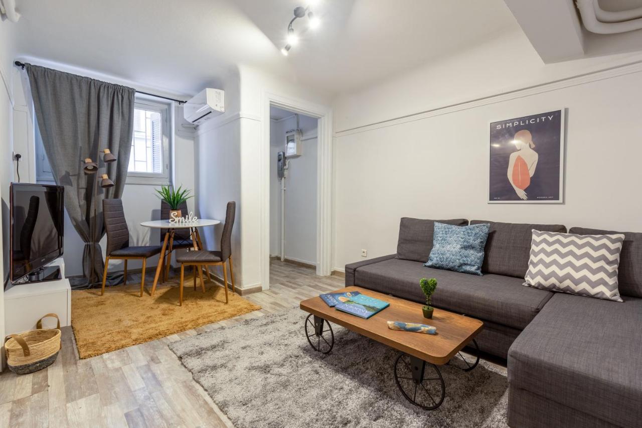 Central Apartment In The Heart Of Historic Center เอเธนส์ ภายนอก รูปภาพ